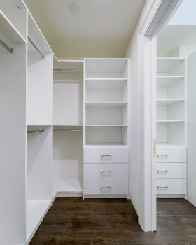 Small space closet optimization Toronto with custom-fitted shelving units
